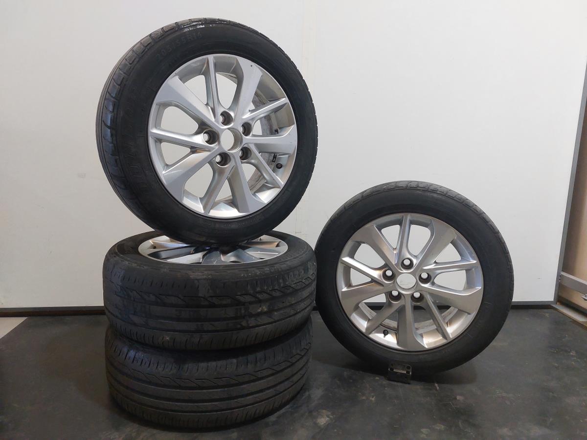 Conjunto de jantes TOYOTA Auris Hatchback (_E18_)