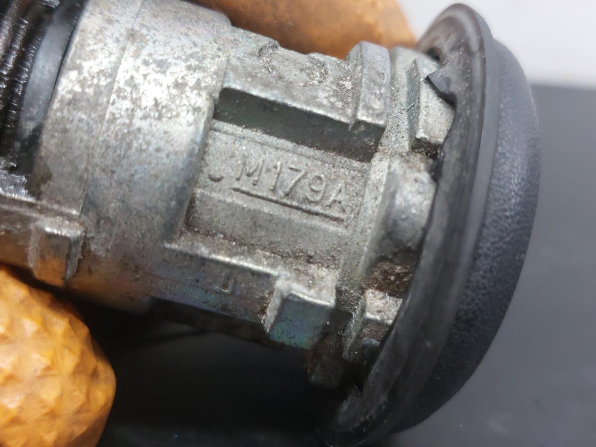 Canhão de porta FORD Ka (RB_) Imagem-2