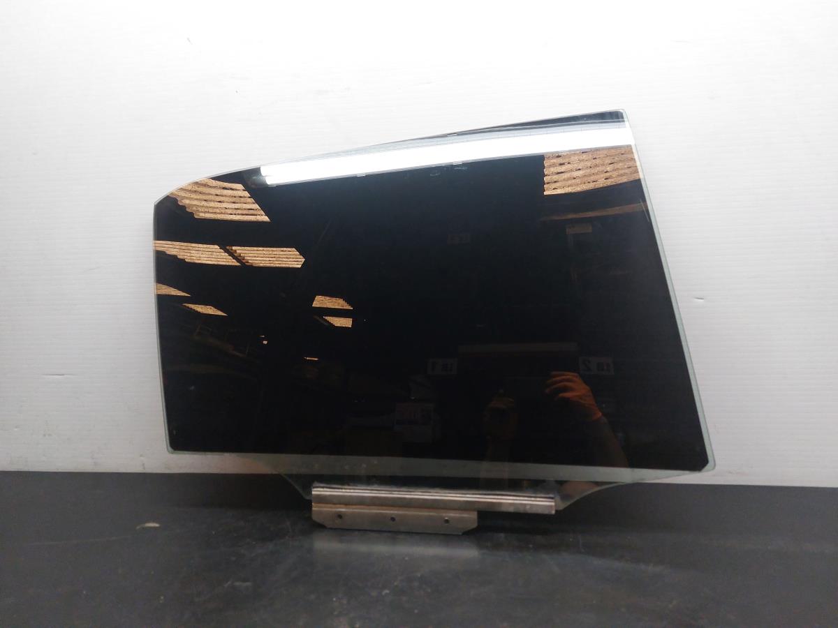 Right rear door glass TOYOTA Auris Hatchback (_E15_)