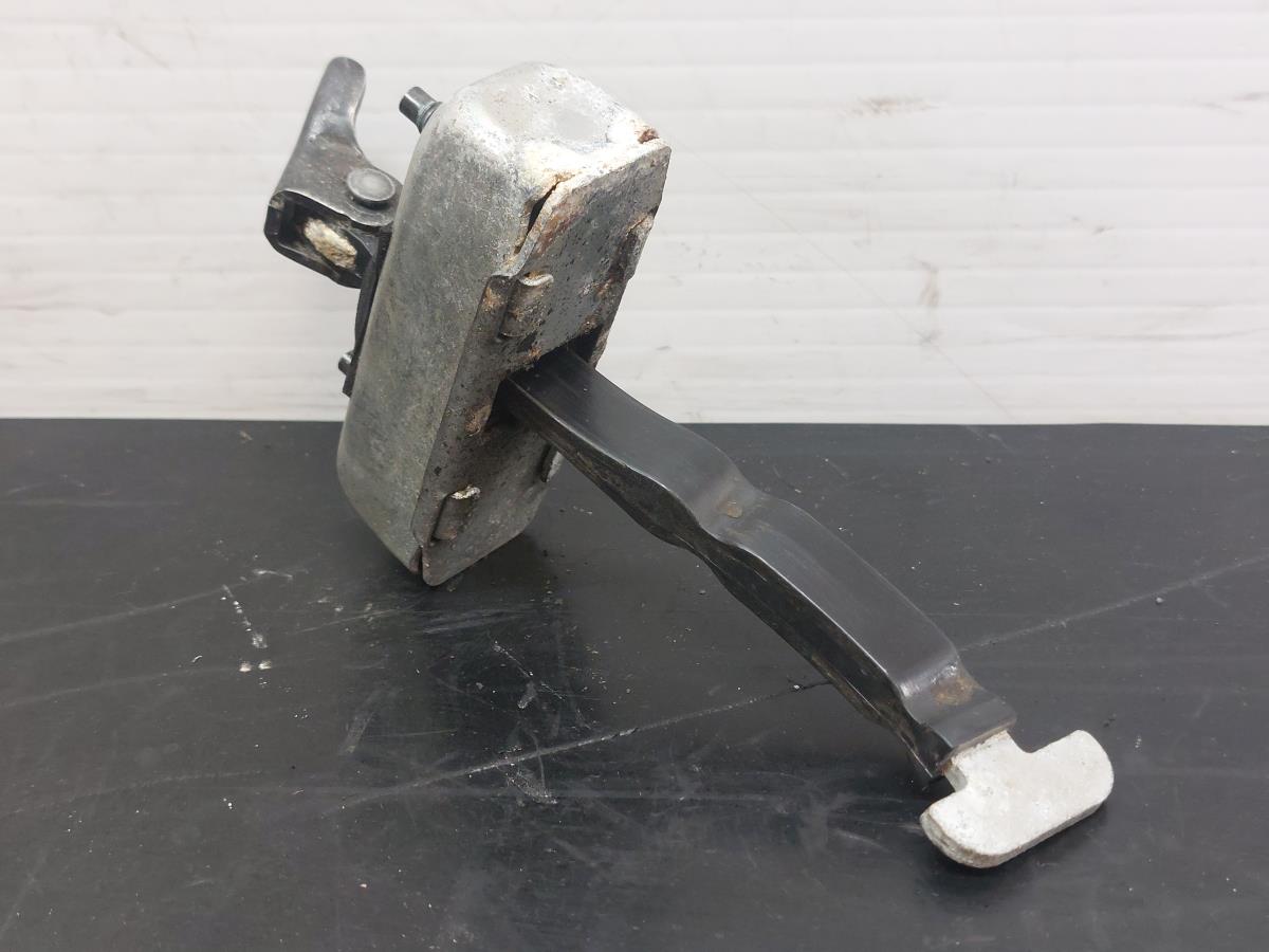 Right rear Door limiter  TOYOTA Auris Hatchback (_E15_)