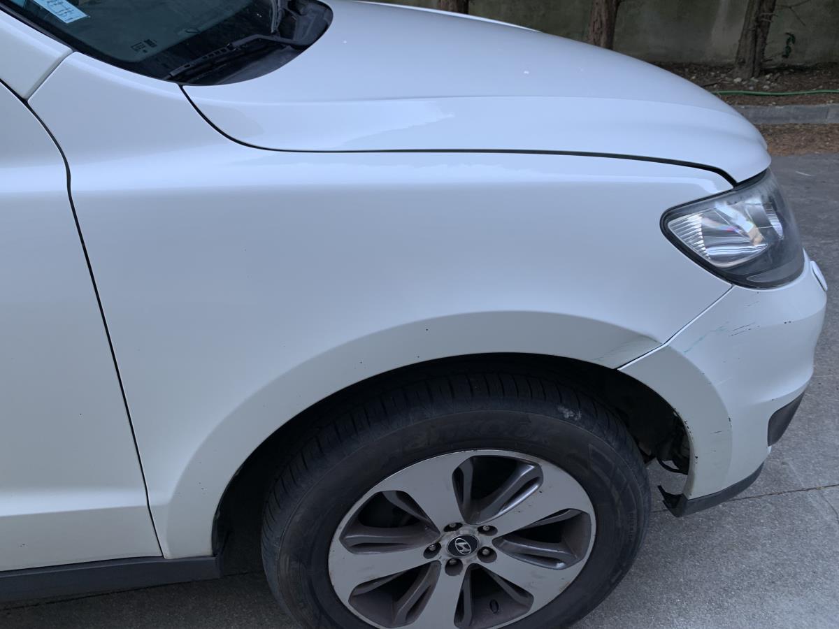 Guarda-lamas direito HYUNDAI Santa Fé II (CM)