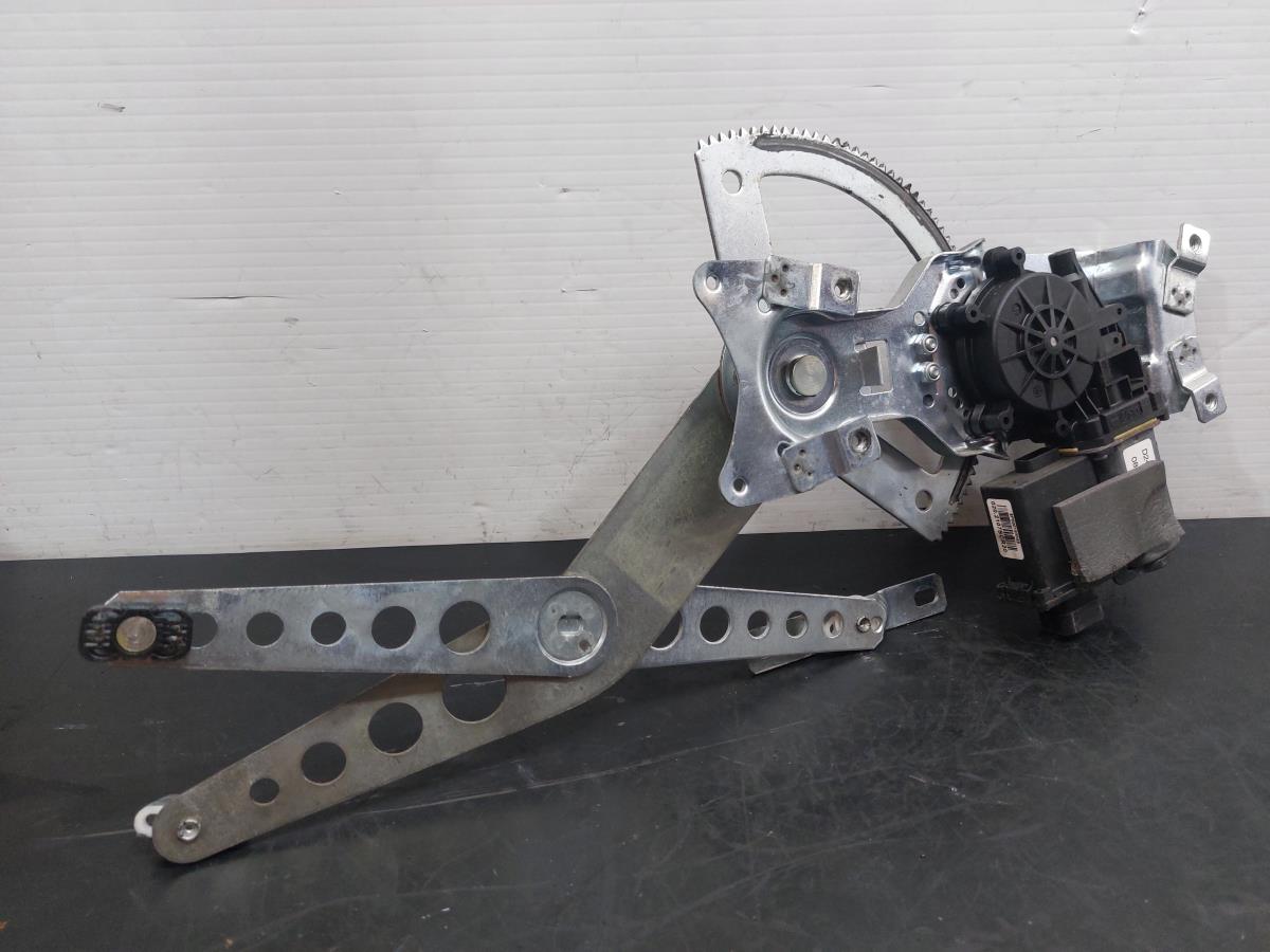 Alzavetro anteriore sinistro OPEL Corsa C