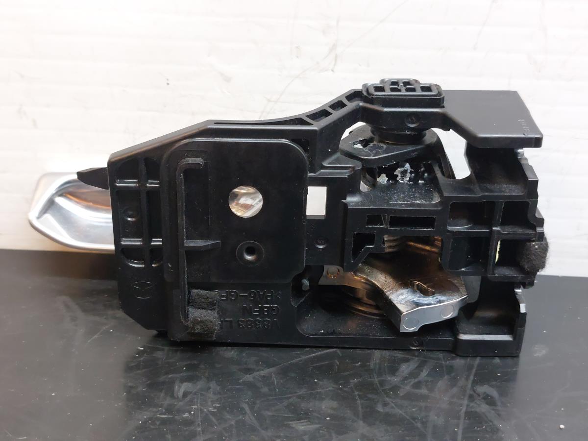 Maniglia interna porta anteriore sinistra MAZDA 6 Sedan (GJ, GL) Imagem-1