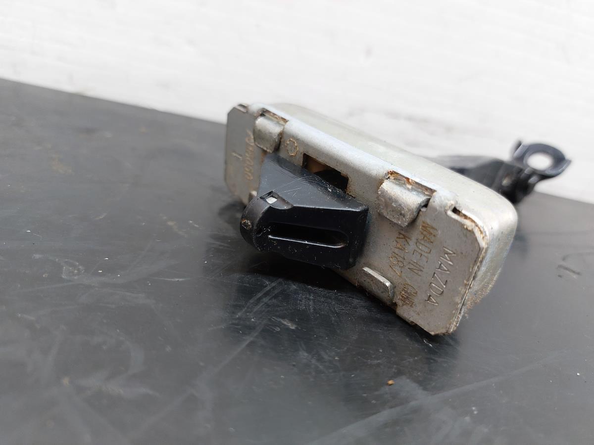 Left front Door limiter  MAZDA 6 Sedan (GJ, GL) Imagem-3