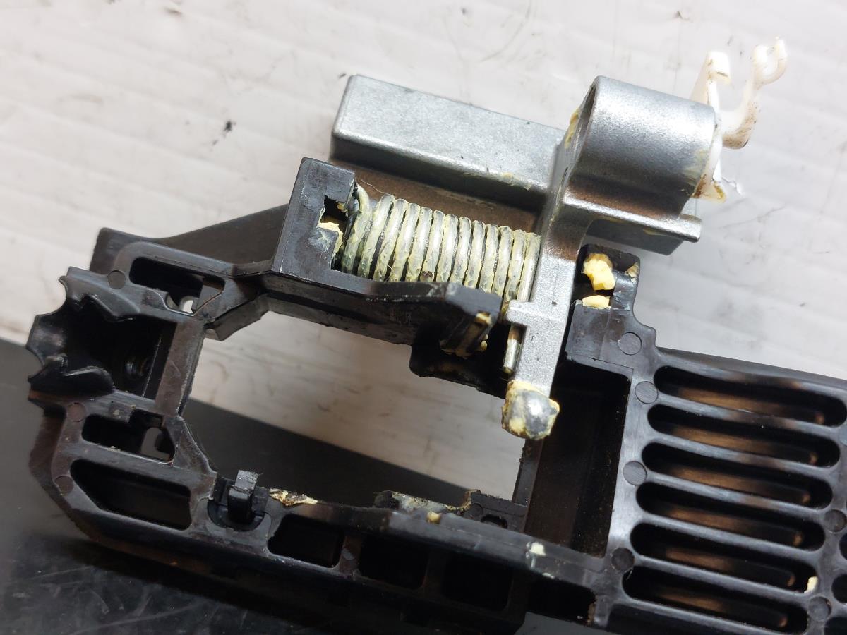 Supporto maniglia porta anteriore sinistra MAZDA 6 Sedan (GJ, GL) Imagem-2