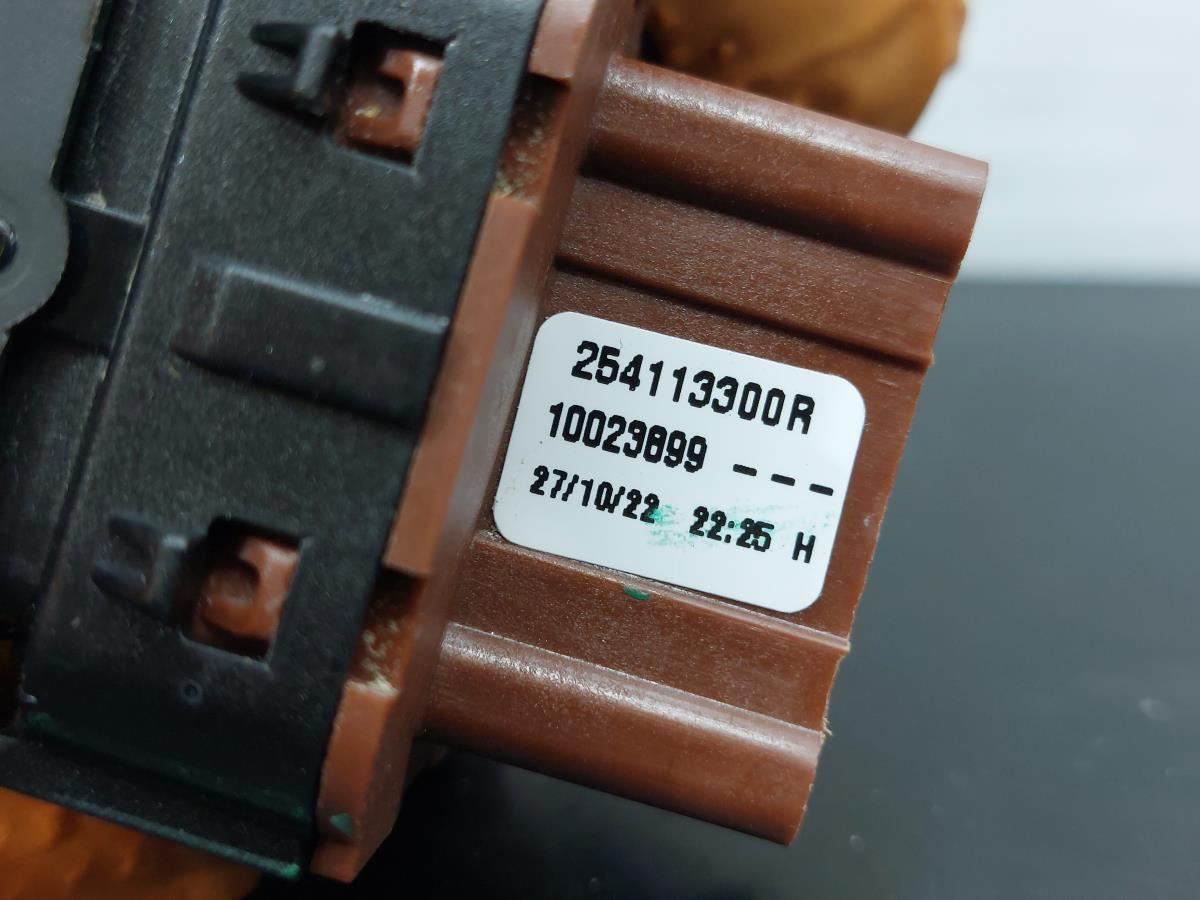 Comando / botão / interruptor vidros frente direito DACIA Jogger Imagem-3