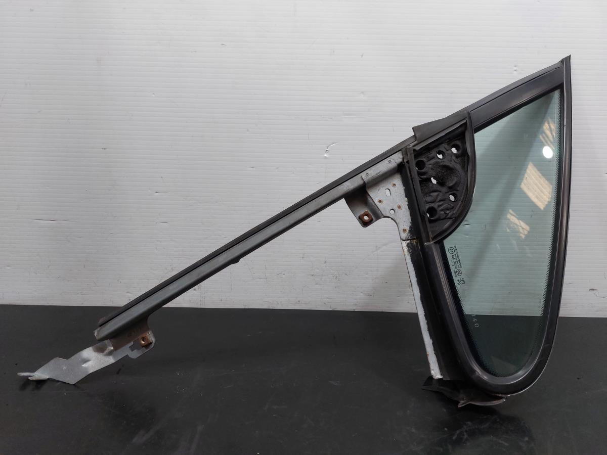 Vidro triangular frente direito PEUGEOT 307 CC (3B)