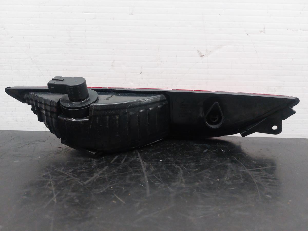 Piloto antiniebla central LANCIA Musa (350_) Imagem-2