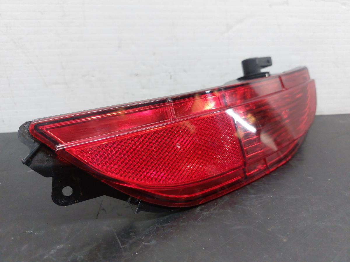 Piloto antiniebla central LANCIA Musa (350_) Imagem-1