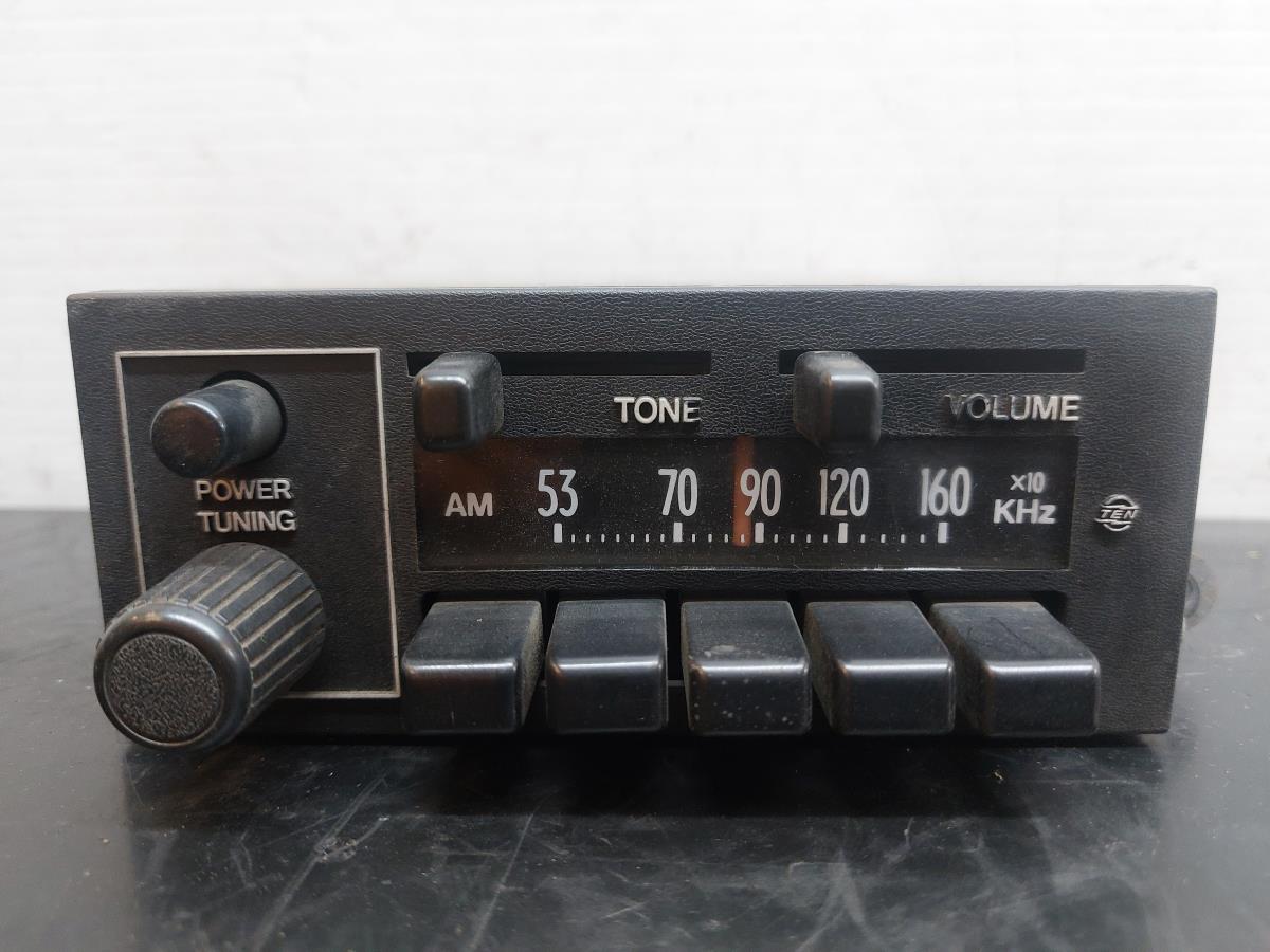 Rádio / auto-rádio TOYOTA Corolla Sedan (KE_) Imagem-1