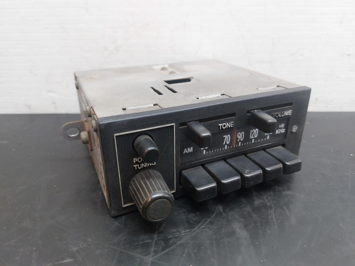 Rádio / auto-rádio TOYOTA Corolla Sedan (KE_)