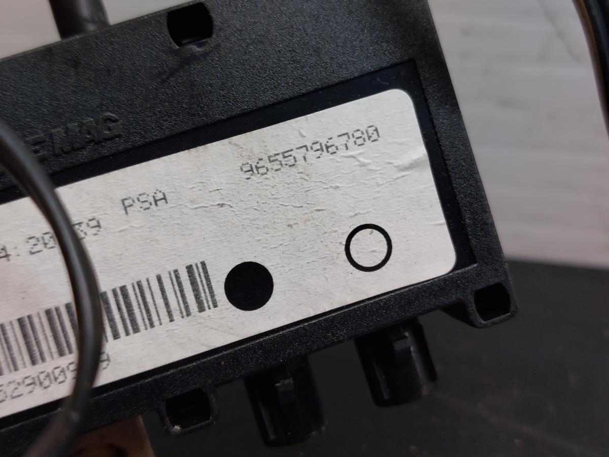 Amplificateur Antenne PEUGEOT 307 CC (3B) Imagem-1