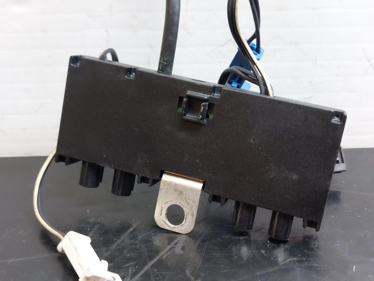 Amplificateur Antenne PEUGEOT 307 CC (3B) Imagem-6