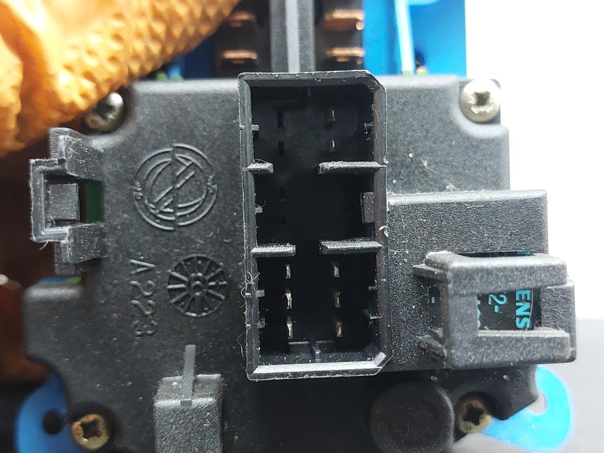 Comando / botão / interruptor multifunções LANCIA Y (840_) Imagem-4