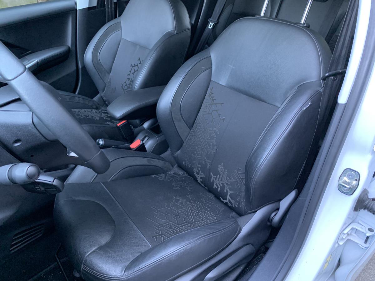 Conjunto de bancos PEUGEOT 208 Imagem-1