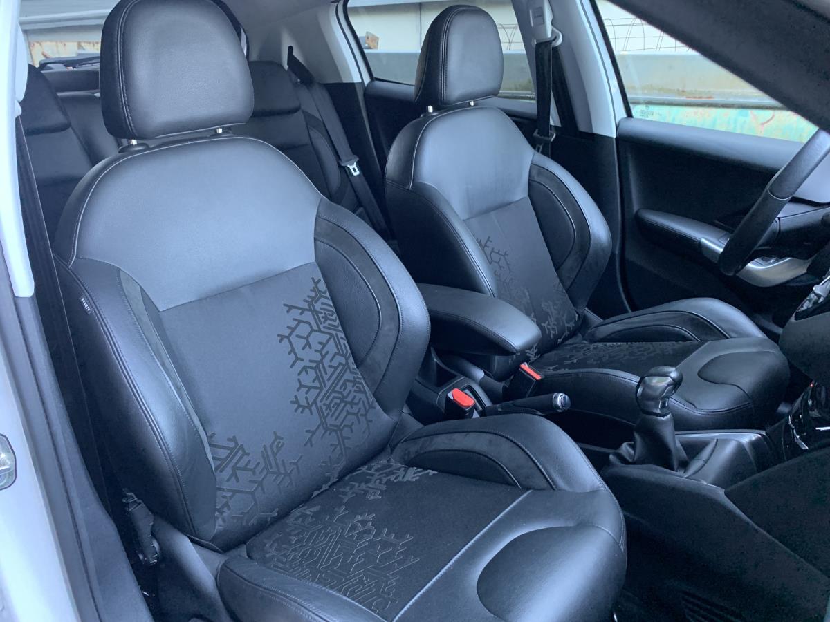 Conjunto de bancos PEUGEOT 208 Imagem-2
