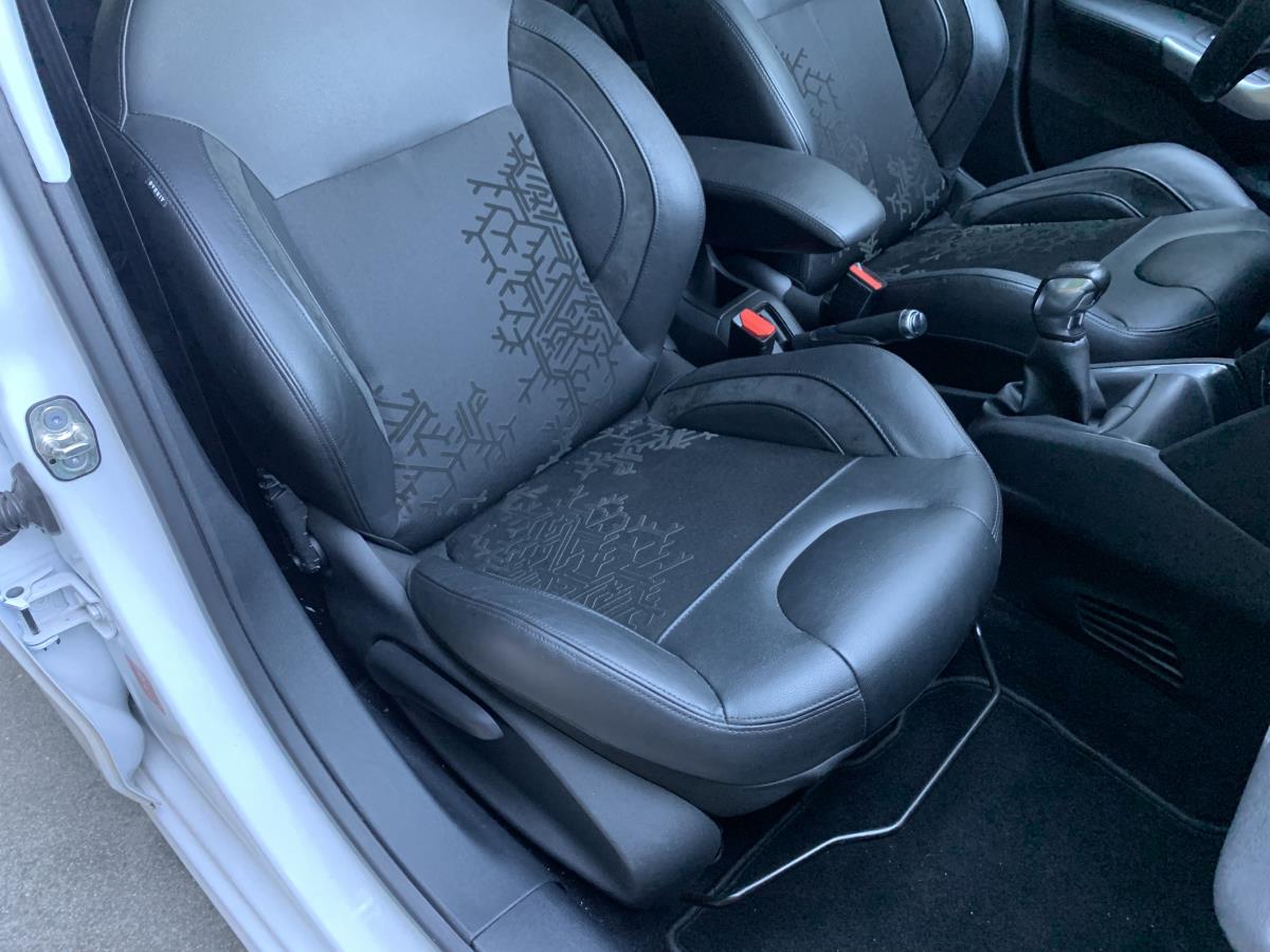 Conjunto de bancos PEUGEOT 208 Imagem-3