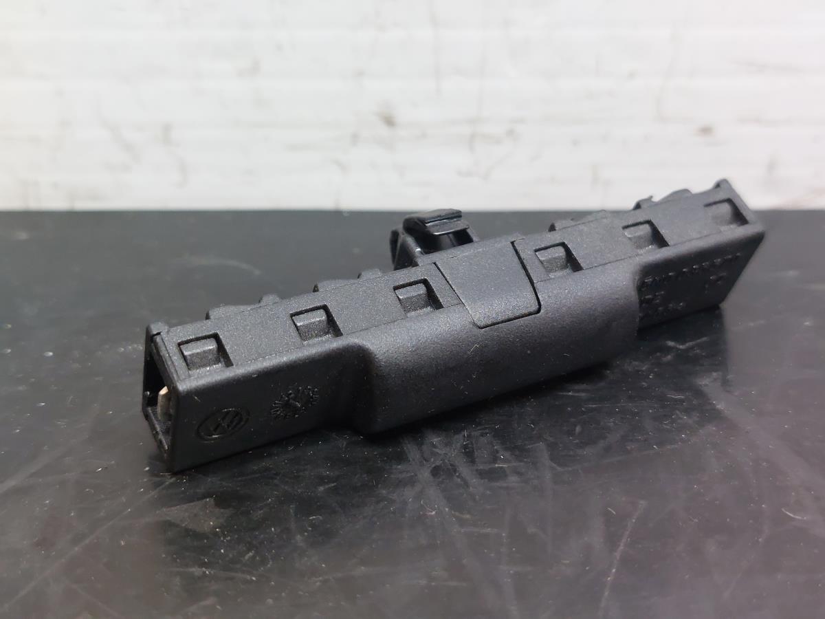 Amplificateur Antenne VOLKSWAGEN Golf VI (5K1)