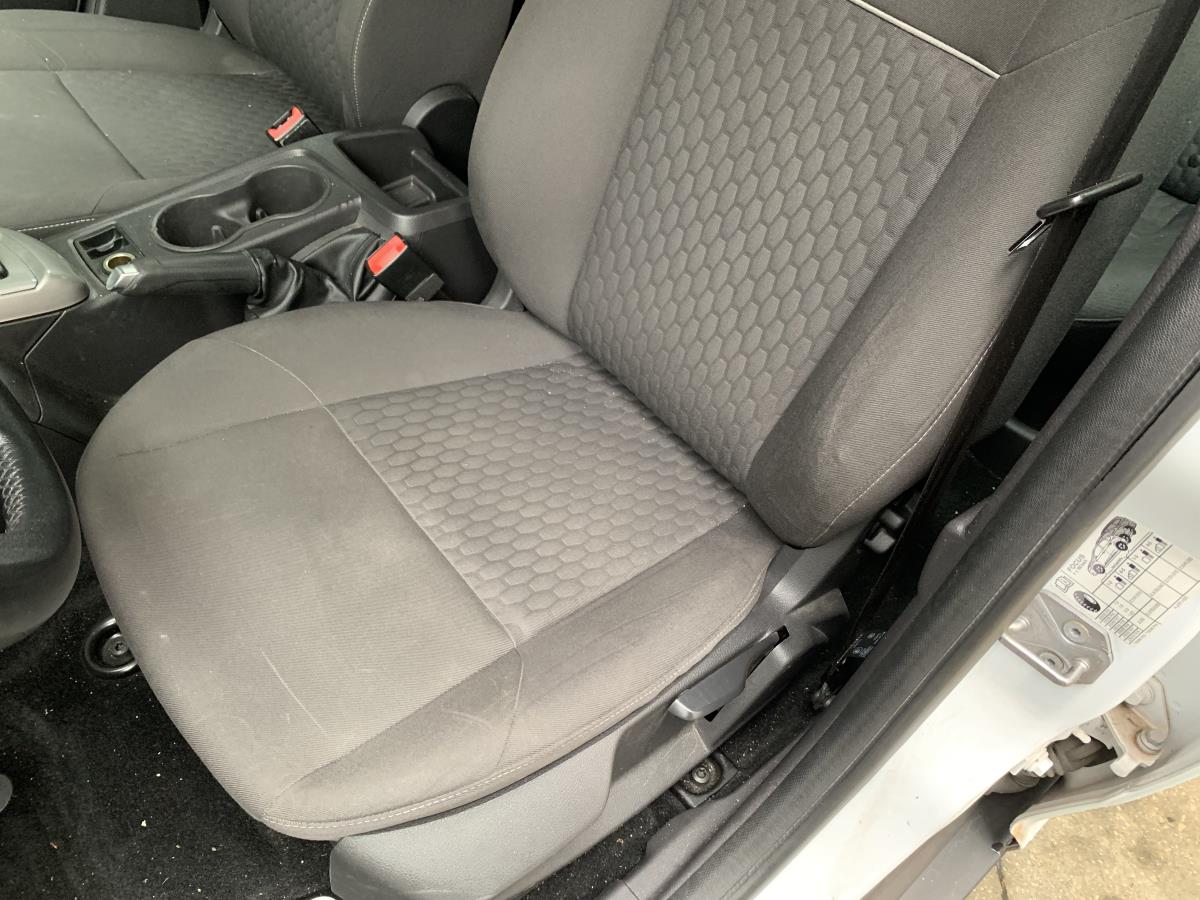 Conjunto de bancos FORD Focus III Imagem-1