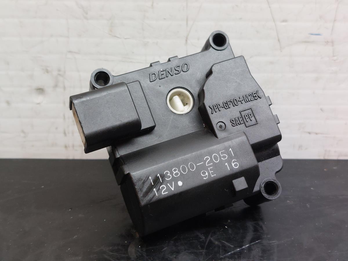 Moteur de volet de chauffage TOYOTA Avensis Liftback (_T25_)