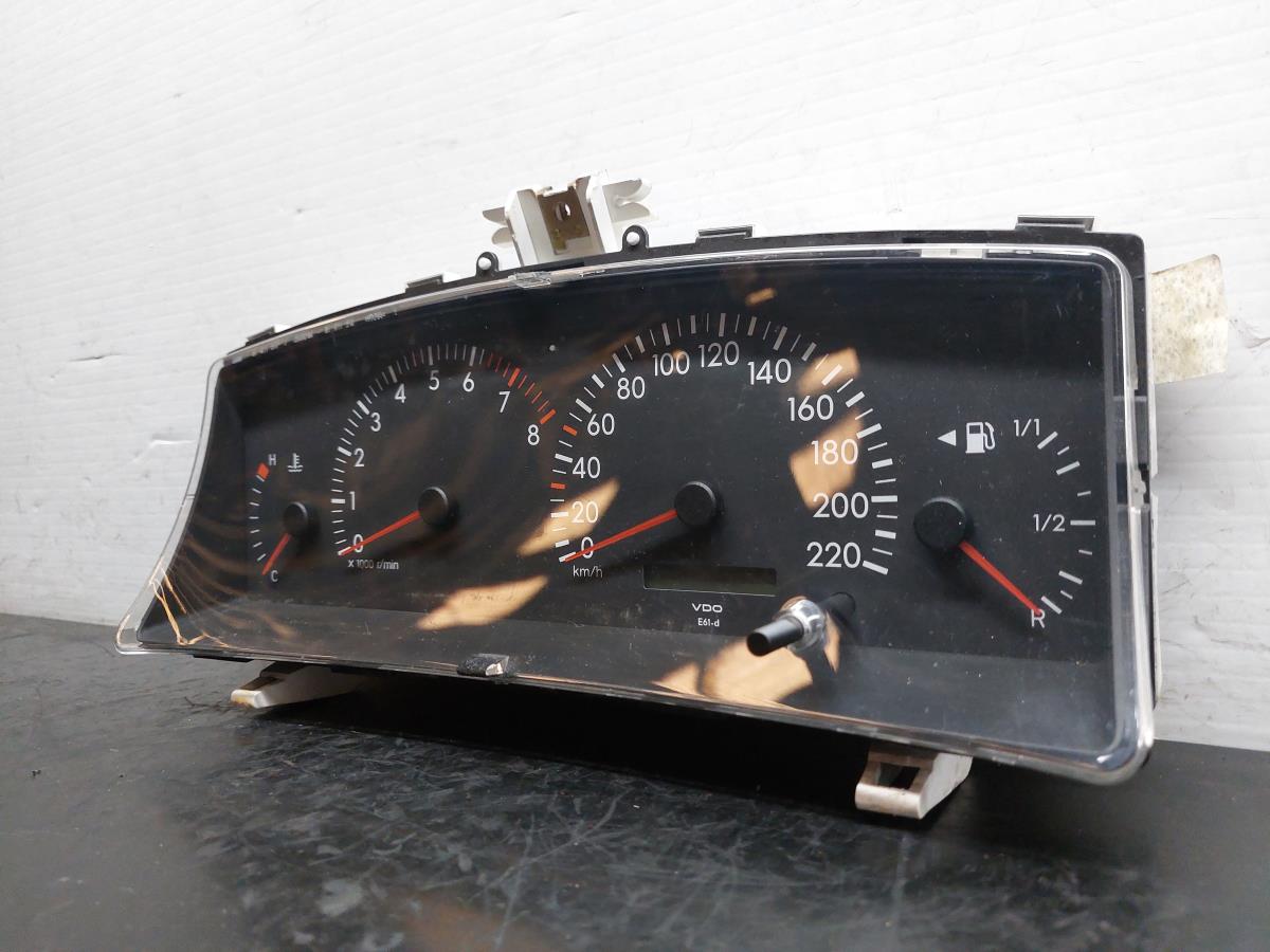 Quadrante / Cuadro de instrumentos TOYOTA Corolla Hatchback (_E12_) Imagem-2
