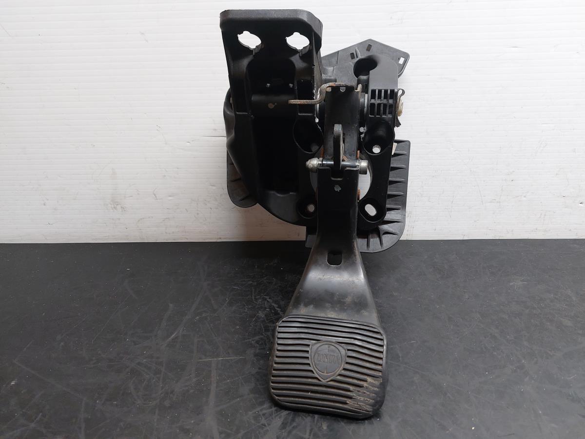 Pedal LANCIA Musa (350_) Imagem-1