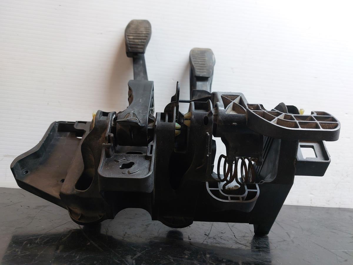Conjunto Pedais PEUGEOT Bipper (AA_) Imagem-2