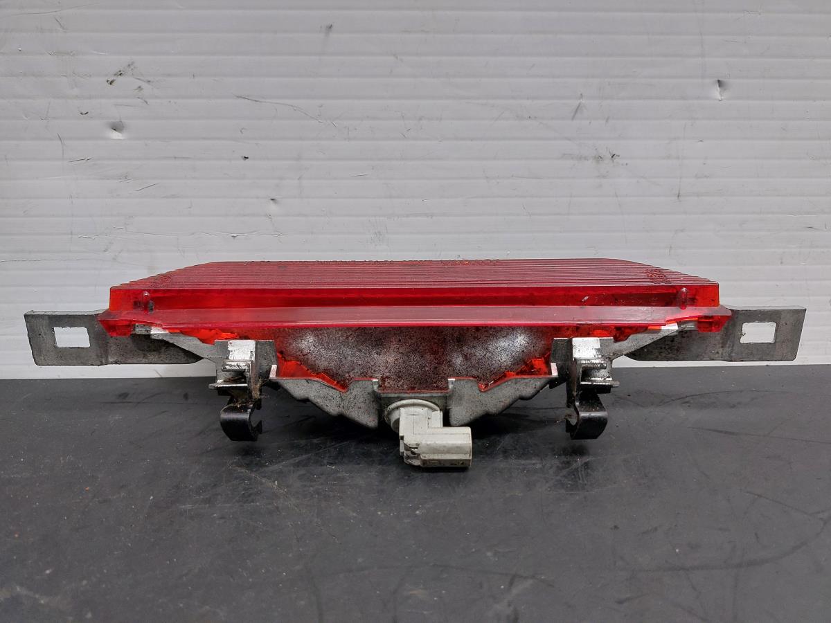 Additional stop light / 3rd stop light TOYOTA Corolla Hatchback (_E12_) Imagem-2