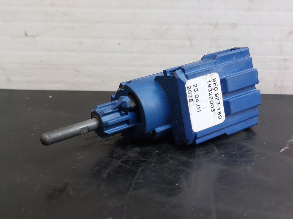 Válvula Stop AUDI A4 (8E2, B6)