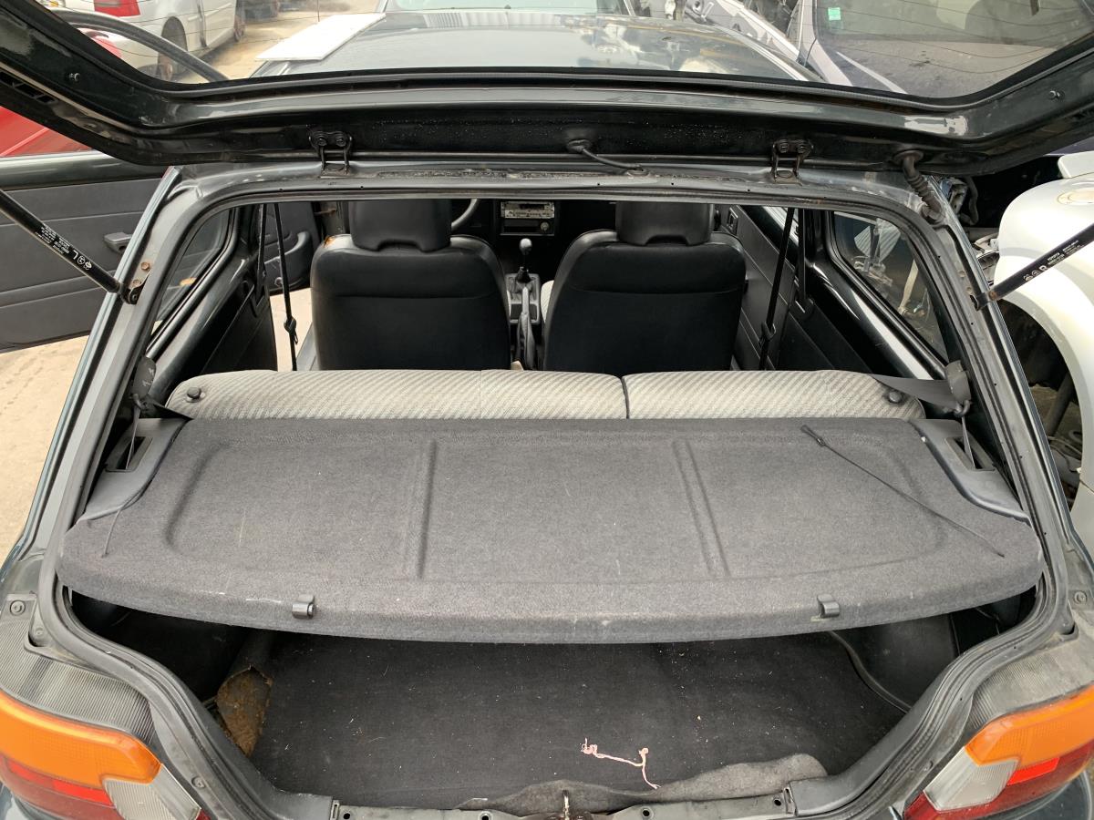 Chapeleira / tampo da mala TOYOTA Starlet (_P8_) Imagem-1