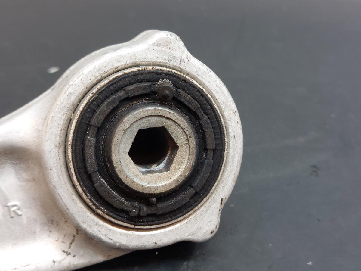 Tirantes / bialetas / pendurais MERCEDES-BENZ Classe C (W205) Imagem-3