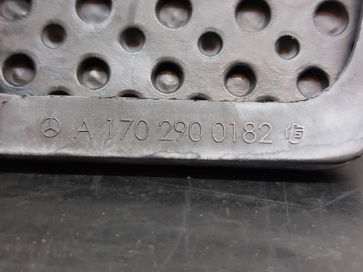 Capa Pedal MERCEDES-BENZ Classe C (W205) Imagem-2