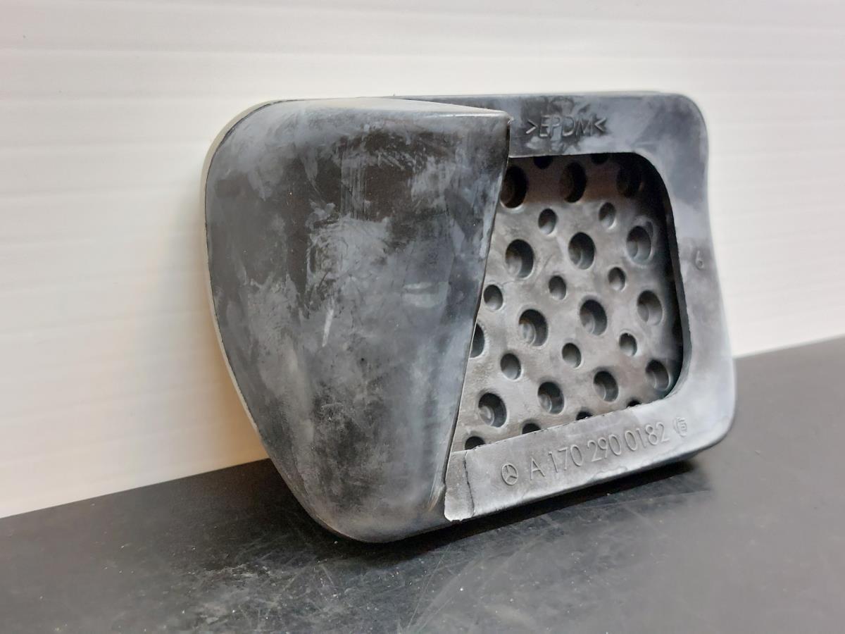 Capa Pedal MERCEDES-BENZ Classe C (W205) Imagem-4