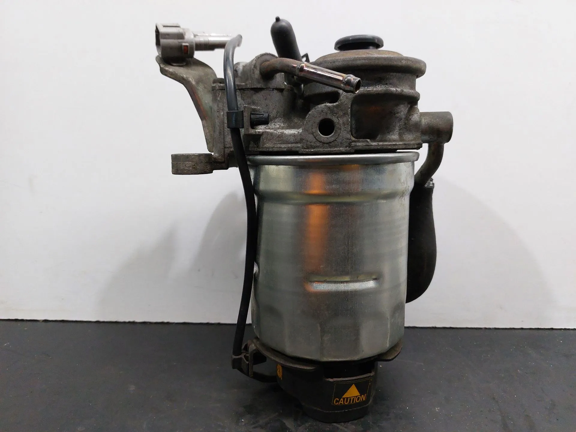 Oil filter cap / housing TOYOTA Auris Hatchback (_E15_) Imagem-1