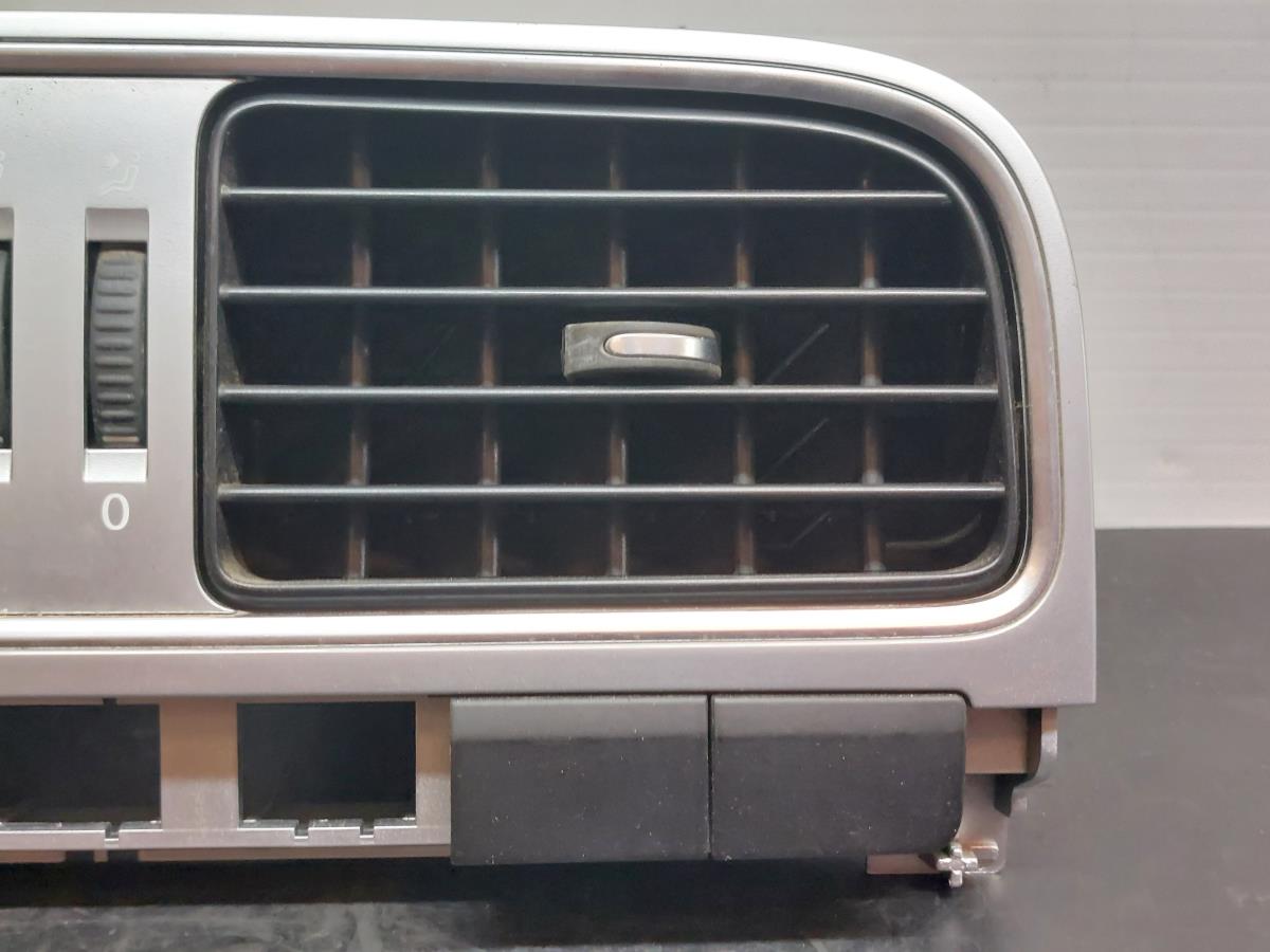 Diffuser / air vent VOLKSWAGEN Polo (6R, 6C) Imagem-2