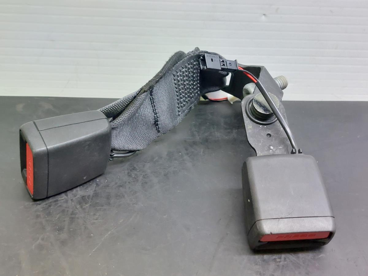 Faisceau ceinture de sécurité BMW 1 (F40)