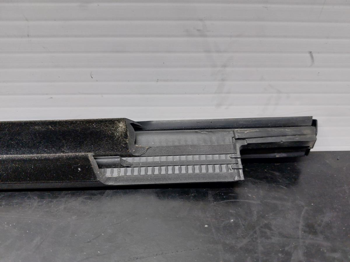 Modanatura porta anteriore destra BMW 1 (F40) Imagem-6