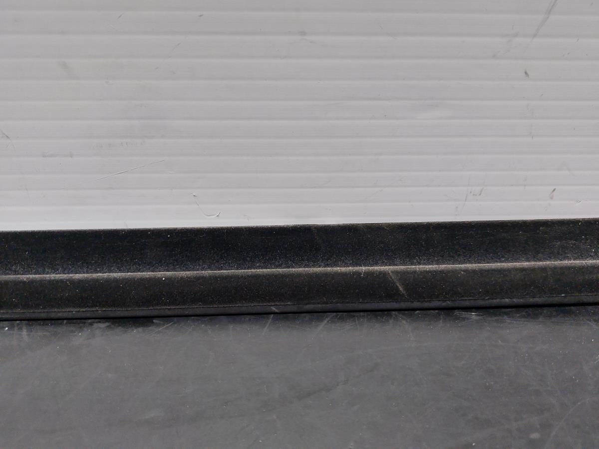 Modanatura porta anteriore destra BMW 1 (F40) Imagem-7