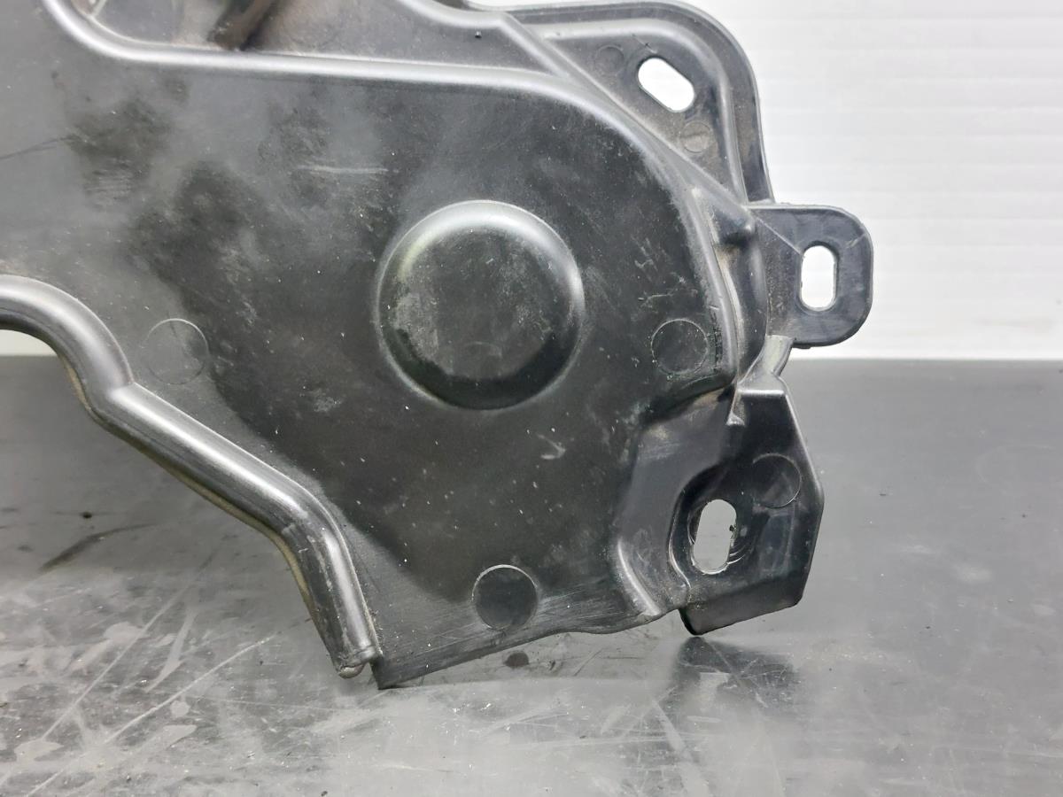 Tampa / cobertura genérica PEUGEOT 3008 II (M_) Imagem-1