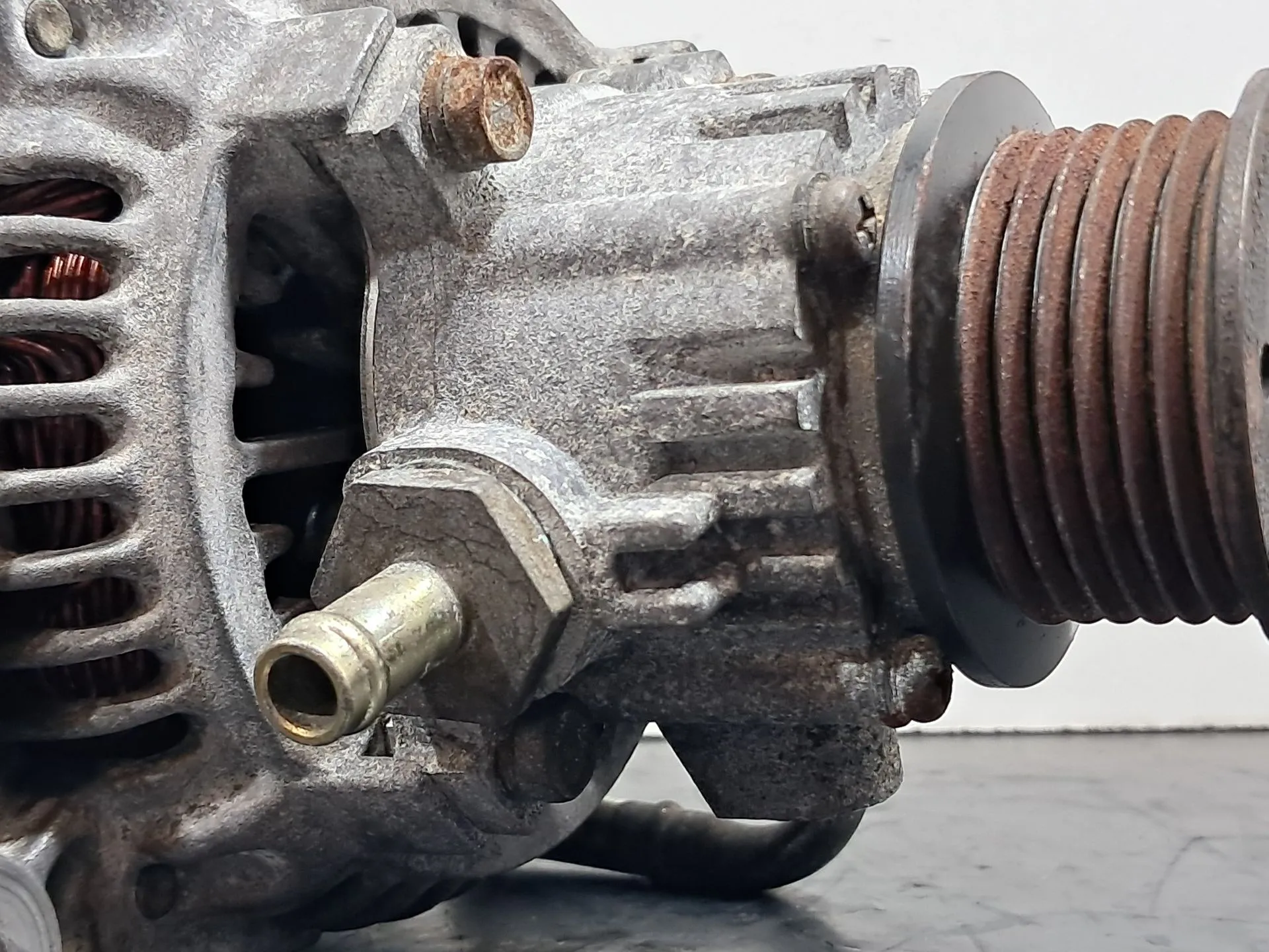 Alternador LAND ROVER Freelander (L314) Imagem-2