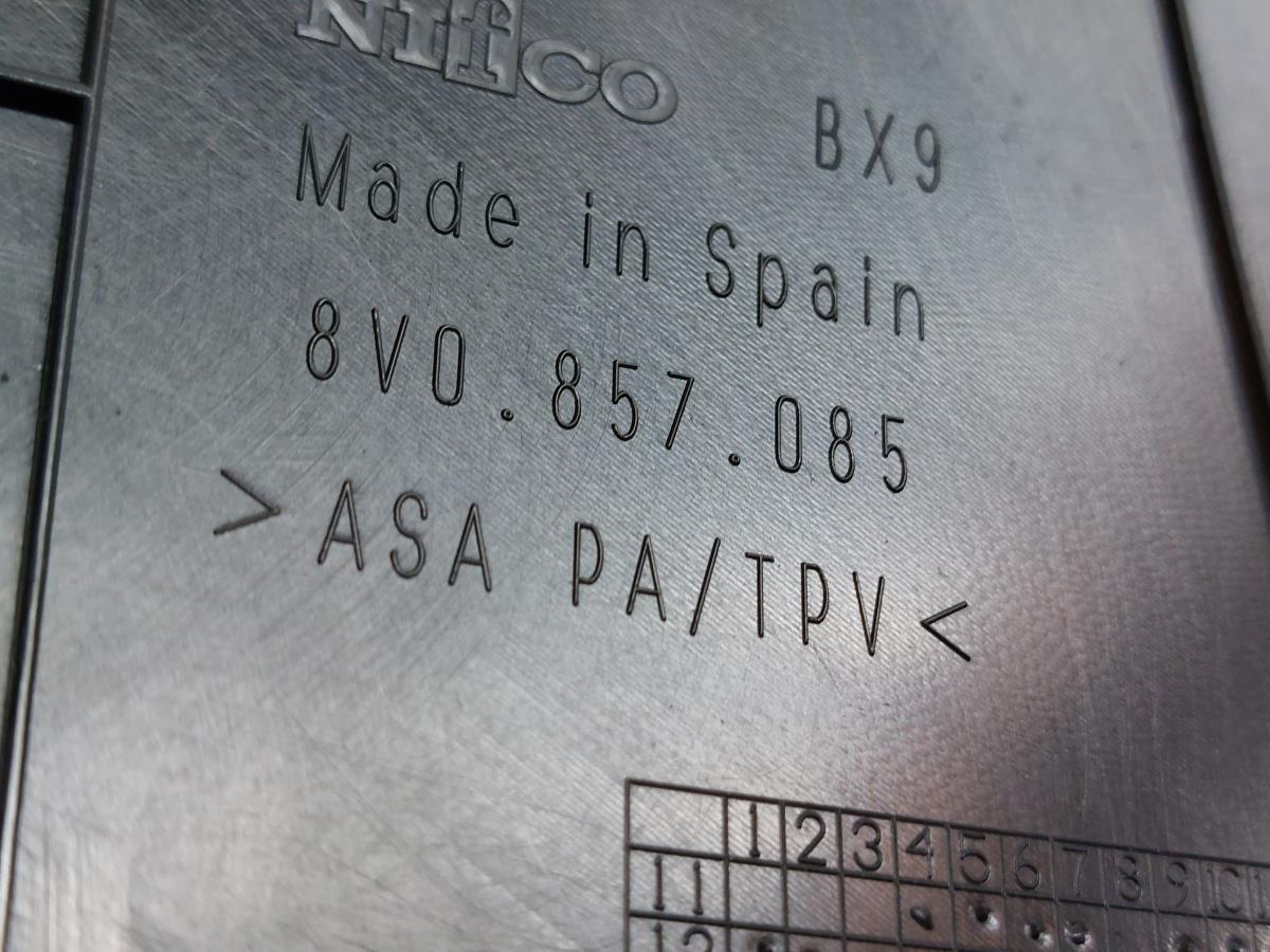 Coperchio / copertura generica AUDI A3 Sportback (8VA, 8VF) Imagem-2