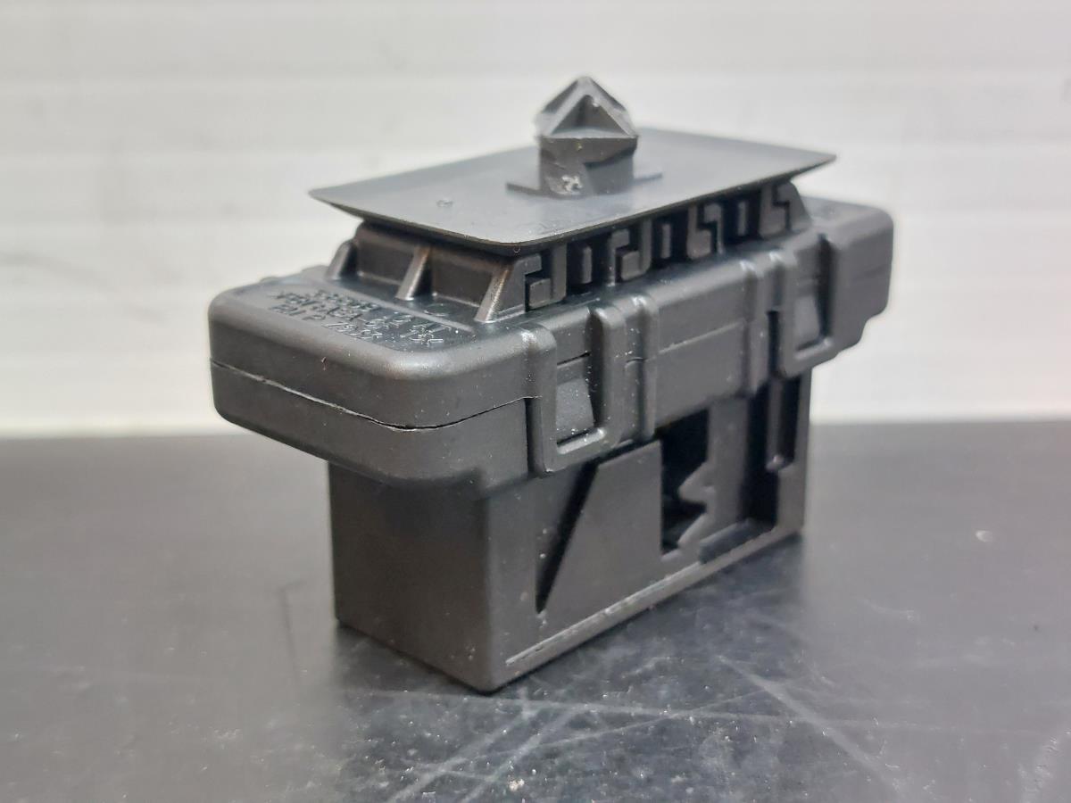Ficha / conector OBD BMW 7 (G11, G12) Imagem-1