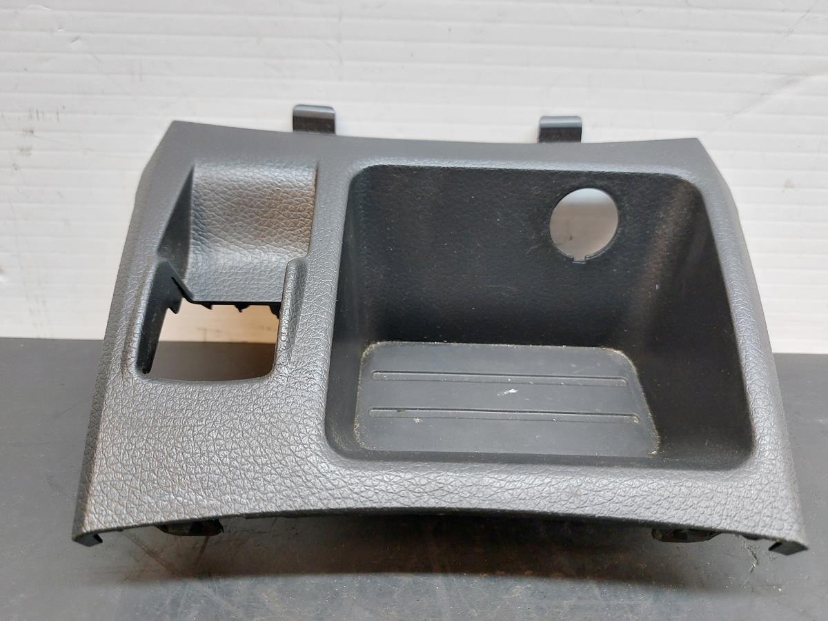 Tampa / cobertura genérica NISSAN Qashqai II (J11) Imagem-1