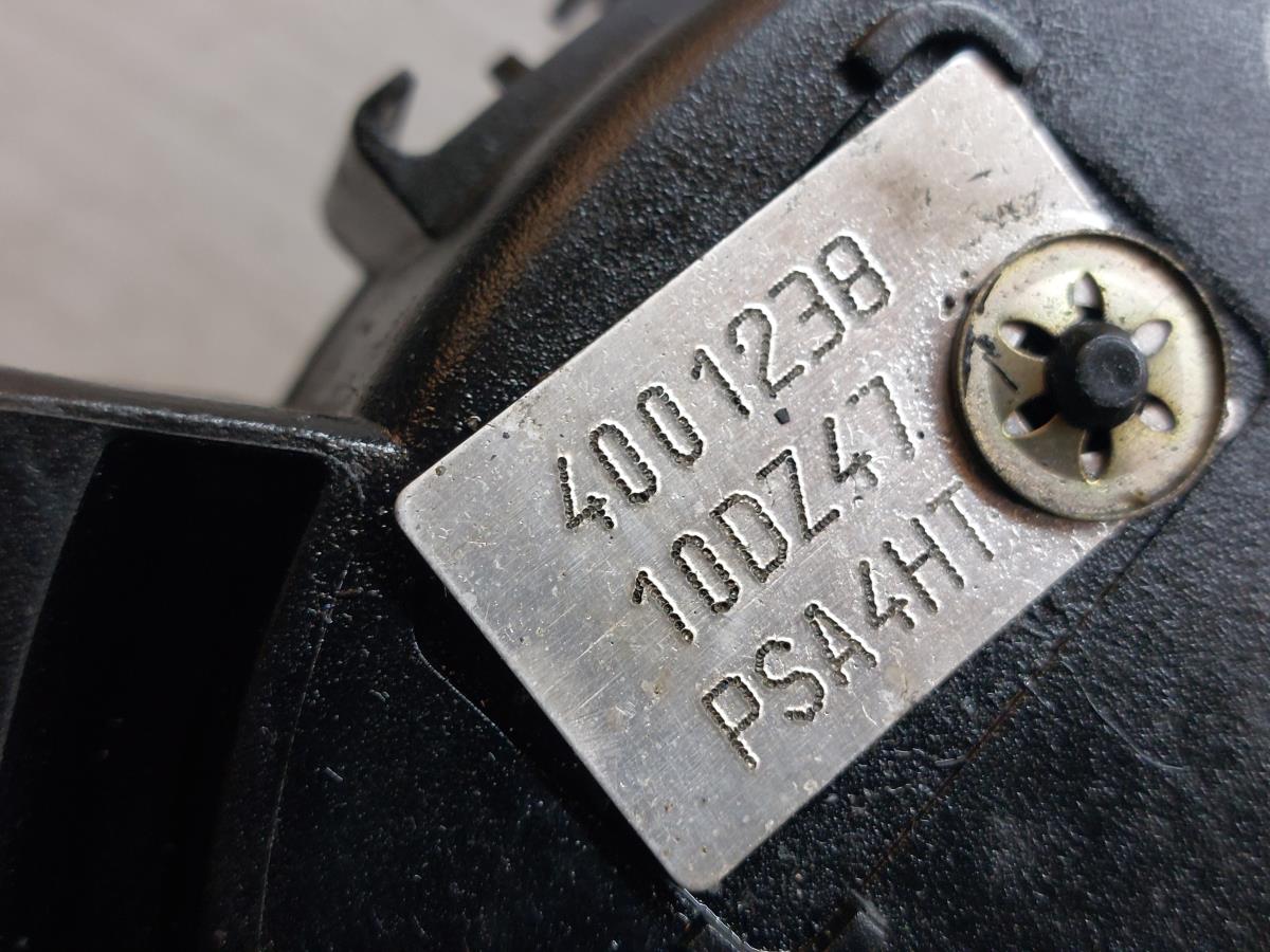 Tampa / cobertura genérica PEUGEOT 407 (6D_) Imagem-1