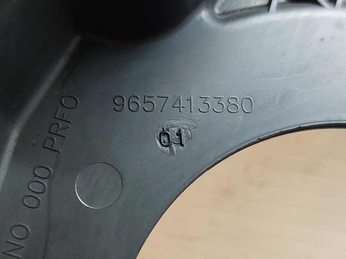 Tampa / cobertura genérica PEUGEOT 407 (6D_) Imagem-2