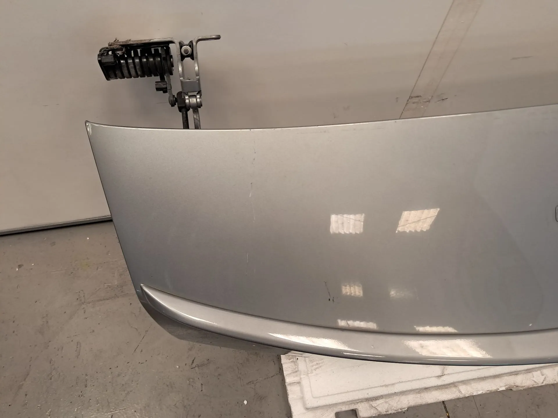Tailgate / Trunk lid MERCEDES-BENZ Classe E Cabriolet (A207) Imagem-1