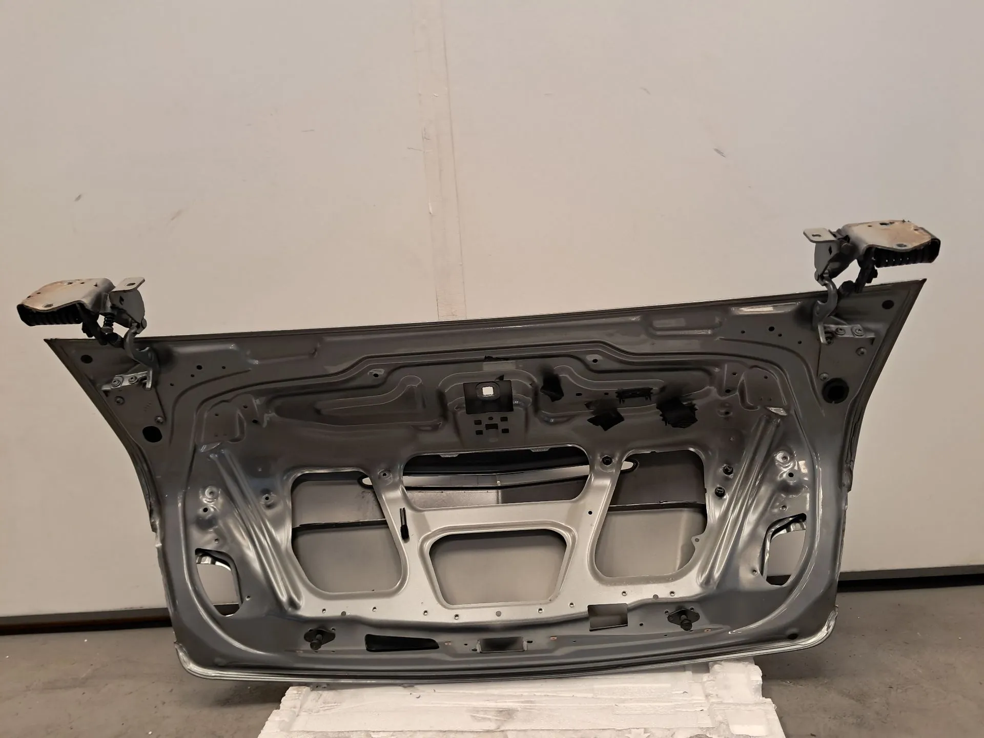 Tailgate / Trunk lid MERCEDES-BENZ Classe E Cabriolet (A207) Imagem-7