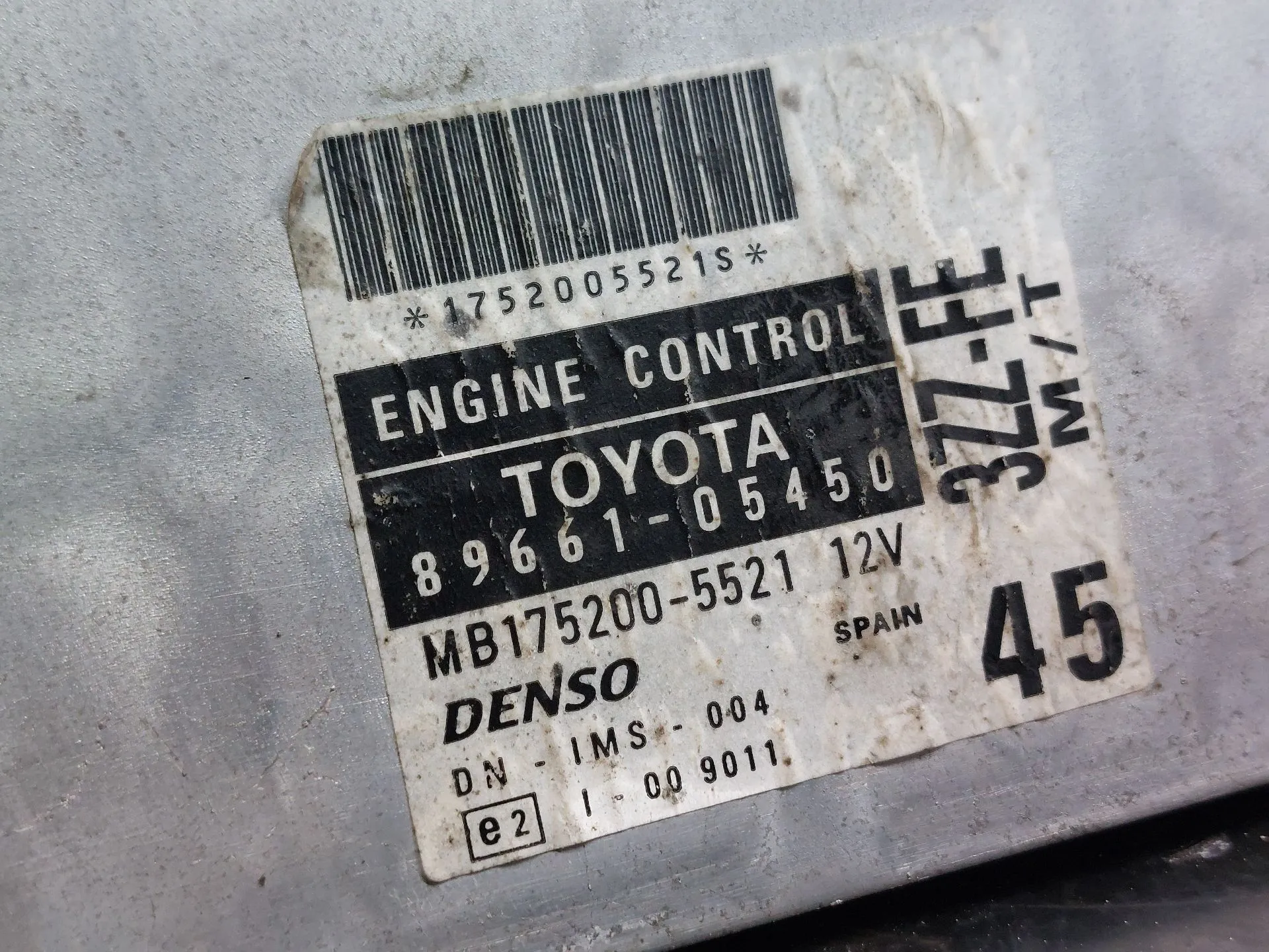 Centralina motore / ECU TOYOTA Avensis Sedan (_T22_) Imagem-1