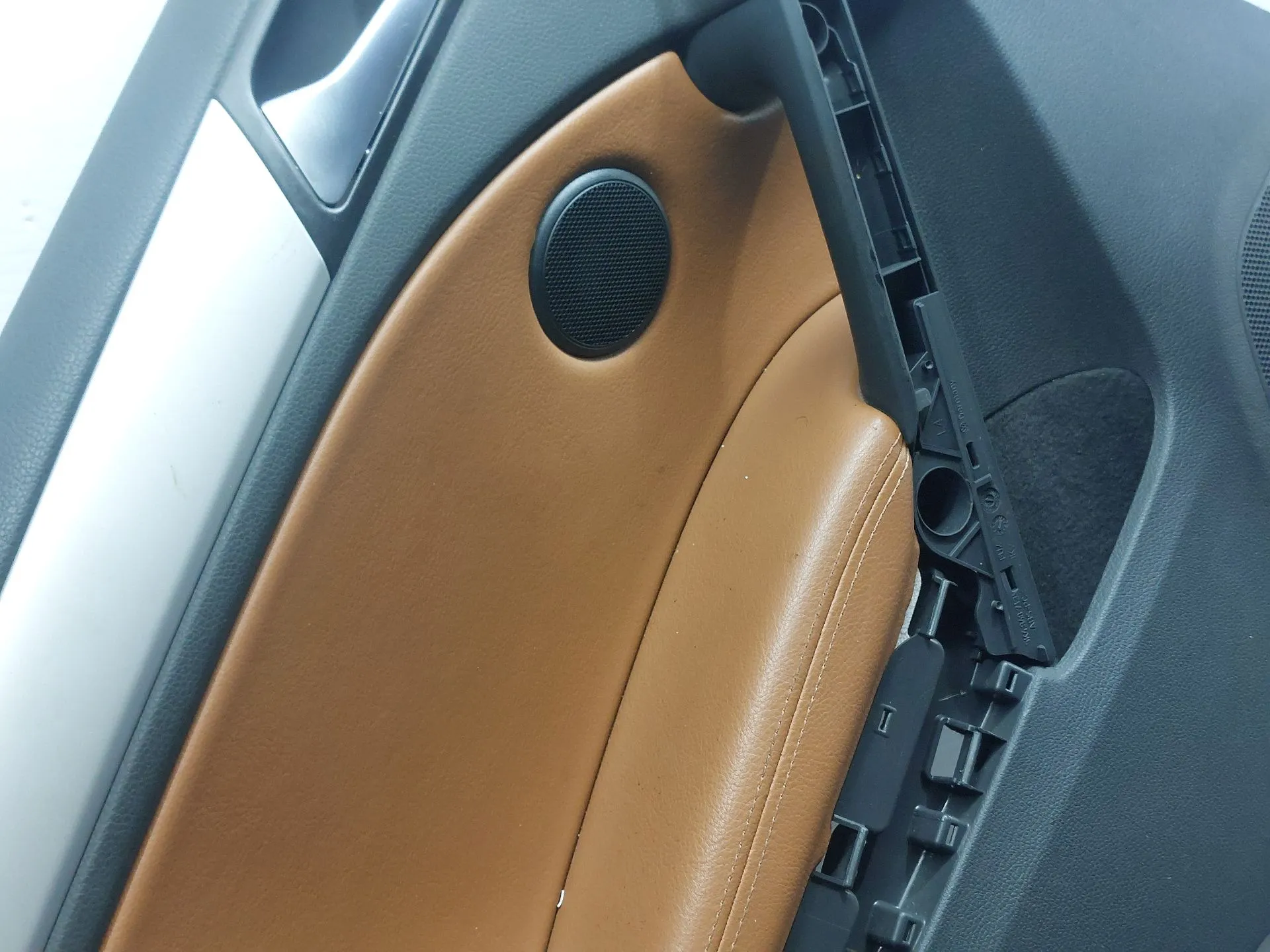 Panel puerta trasero izquierdo VOLKSWAGEN Golf VI (5K1) Imagem-9