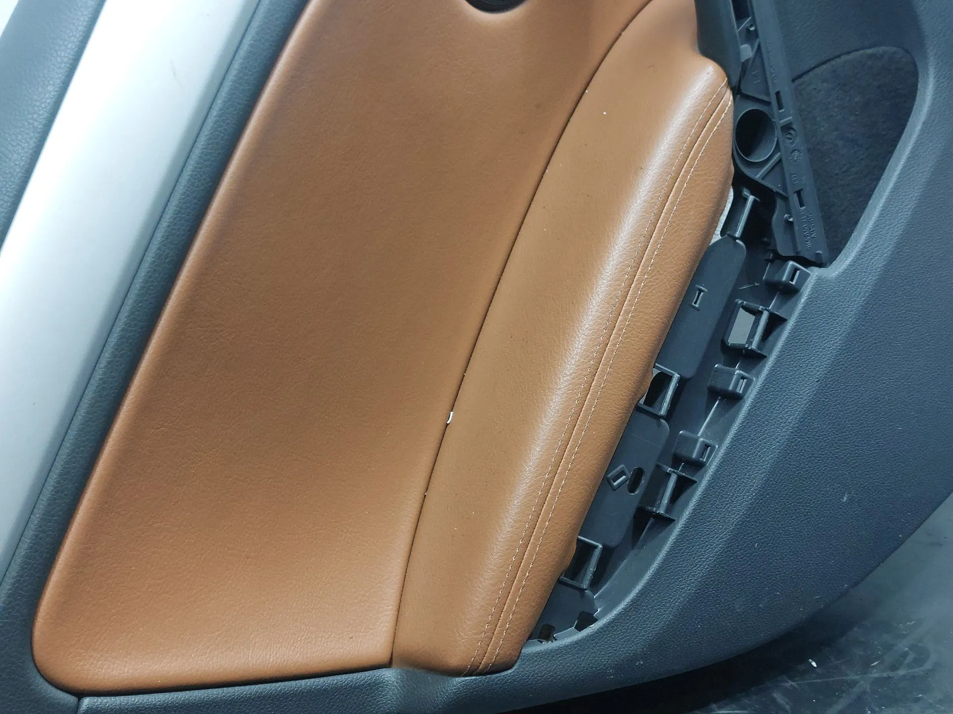 Panel puerta trasero izquierdo VOLKSWAGEN Golf VI (5K1) Imagem-8